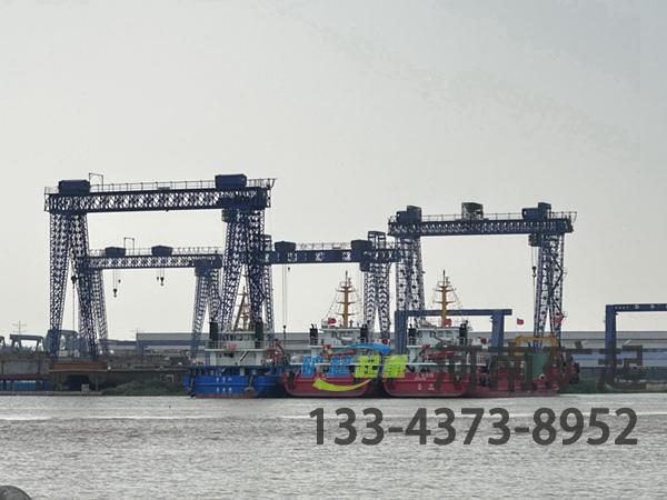 山東青島造船門式起重機廠家造船門式起重機適應(yīng)復(fù)雜工況